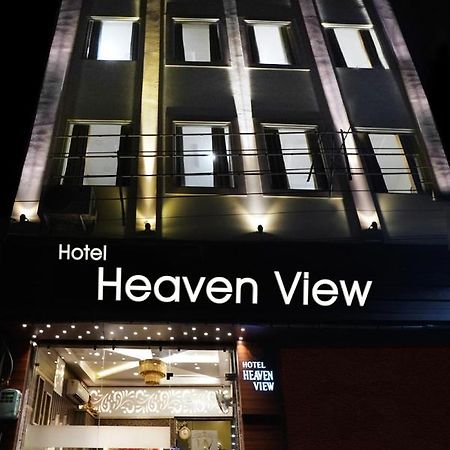 Hotel Heaven View - 50M From Golden Temple アムリトサル エクステリア 写真