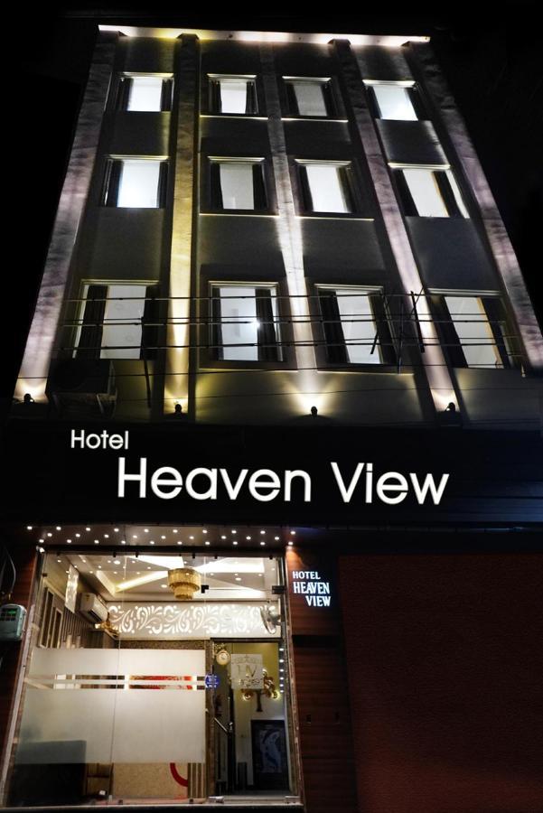 Hotel Heaven View - 50M From Golden Temple アムリトサル エクステリア 写真